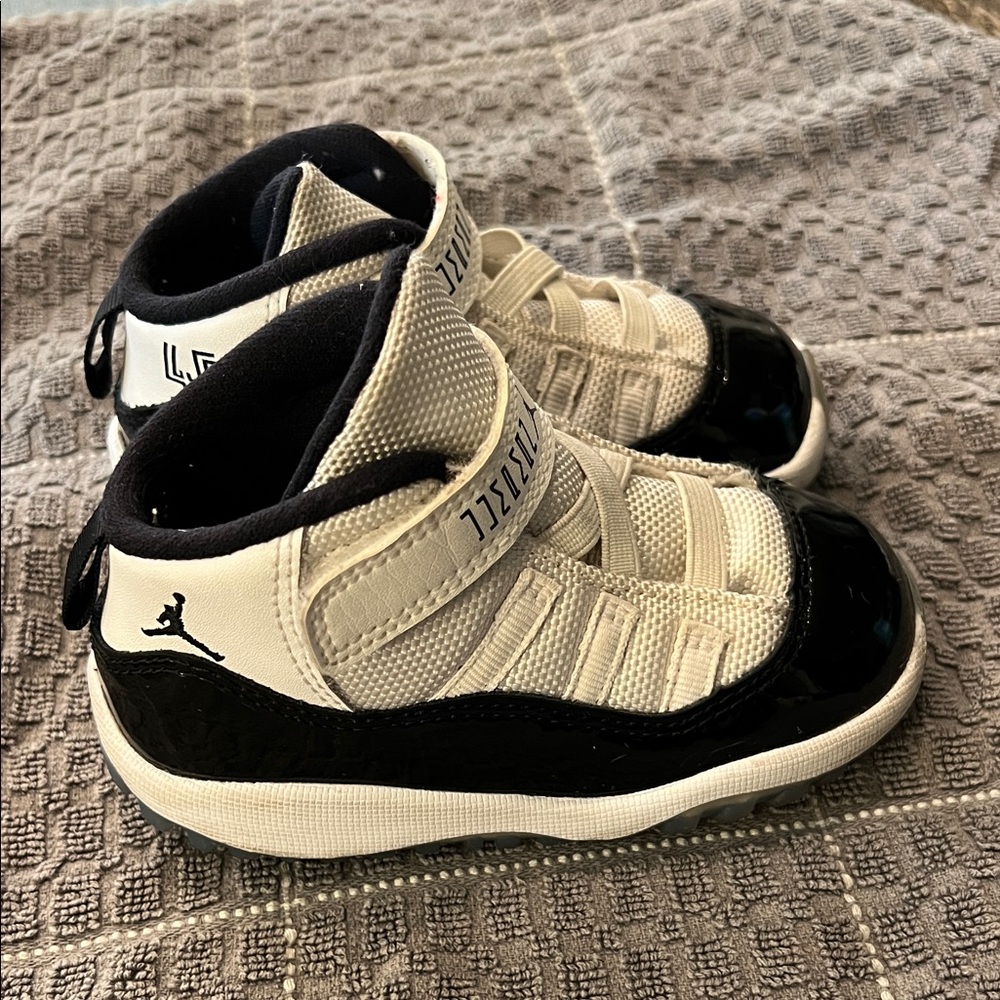 Jordan 11 Retro Concord Kids Sneakers